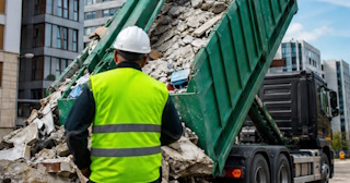 Вывоз строительного мусора в Сасове: услуги лицензированной компании — ПроМусор